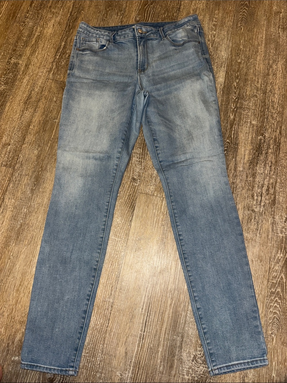 Old Navy Women’s Light Blue Stretch Skinny Jeans 12L (long)